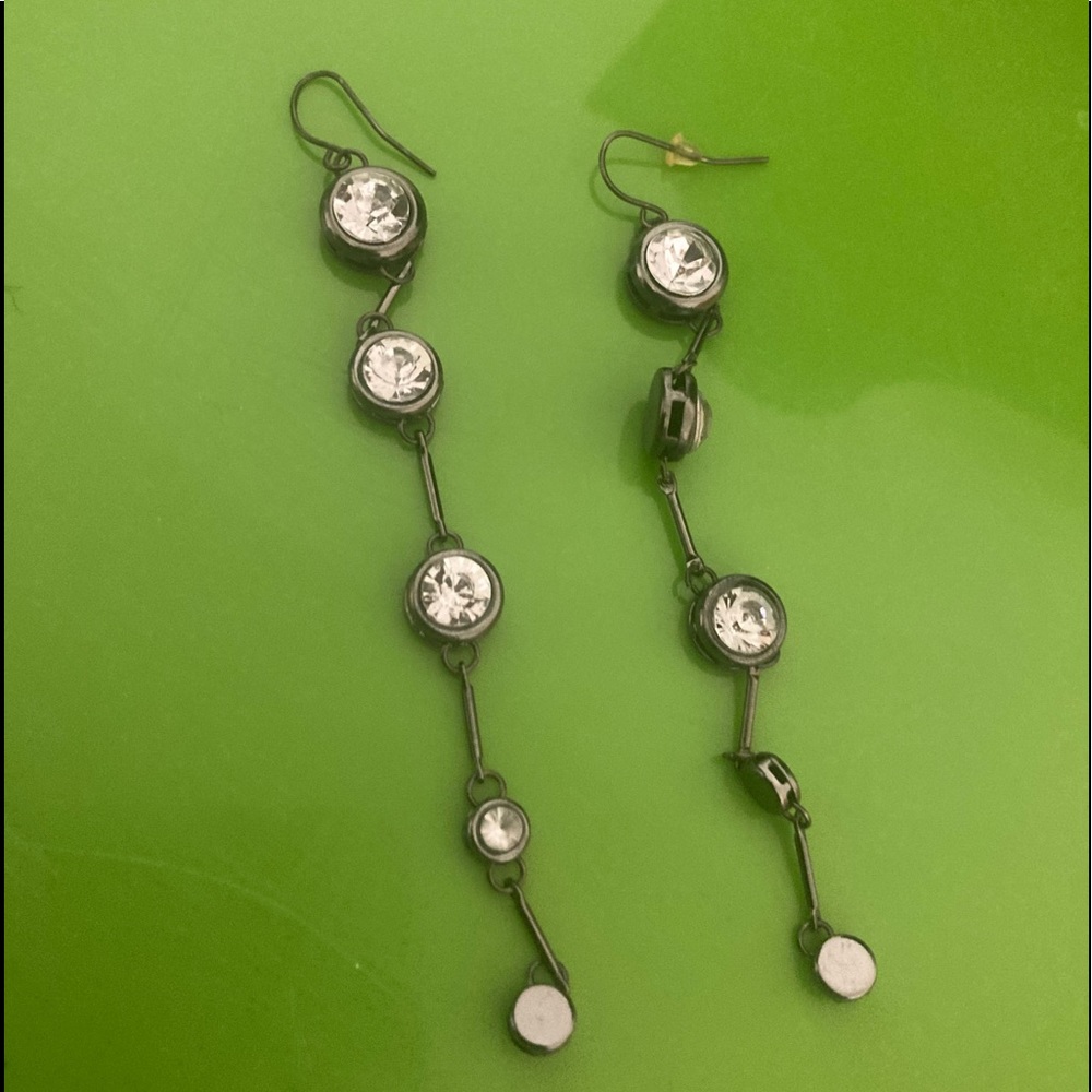 Women’s dangle earrings